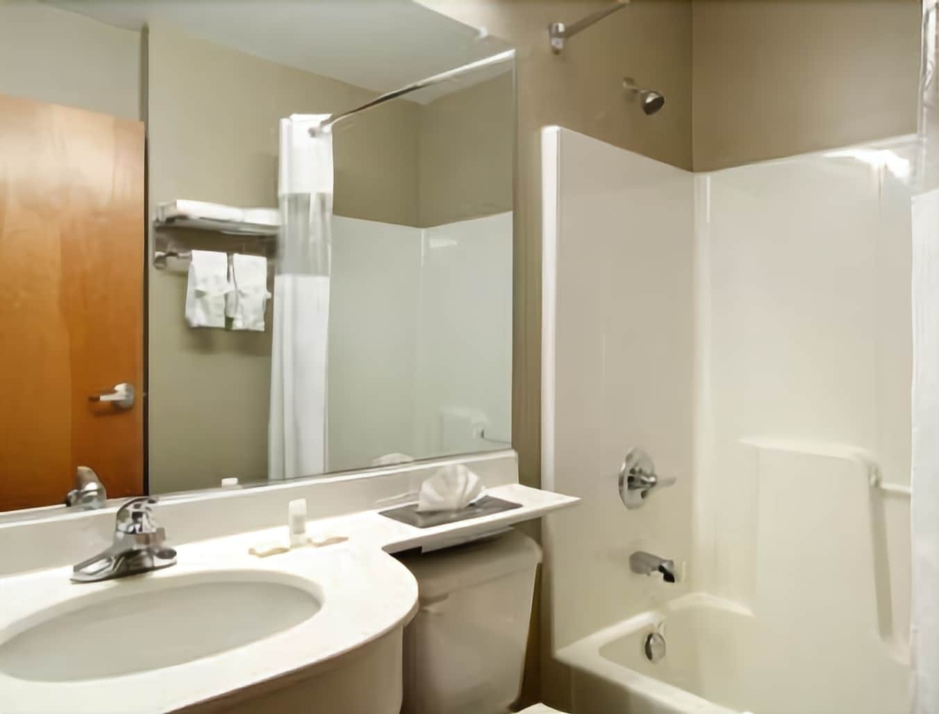 Microtel Inn & Suites By Wyndham Hazelton/Bruceton Mills Oda fotoğraf