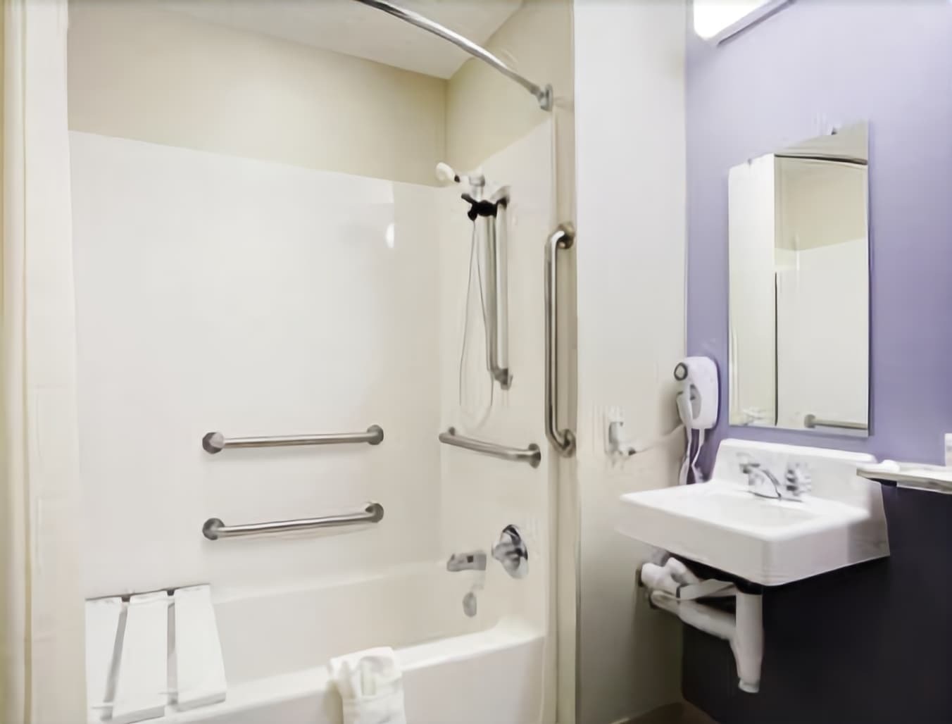 Microtel Inn & Suites By Wyndham Hazelton/Bruceton Mills Oda fotoğraf